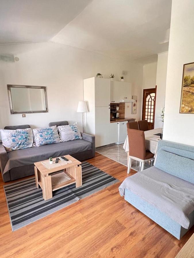 קלנוביצה Apartments Valentinovo מראה חיצוני תמונה