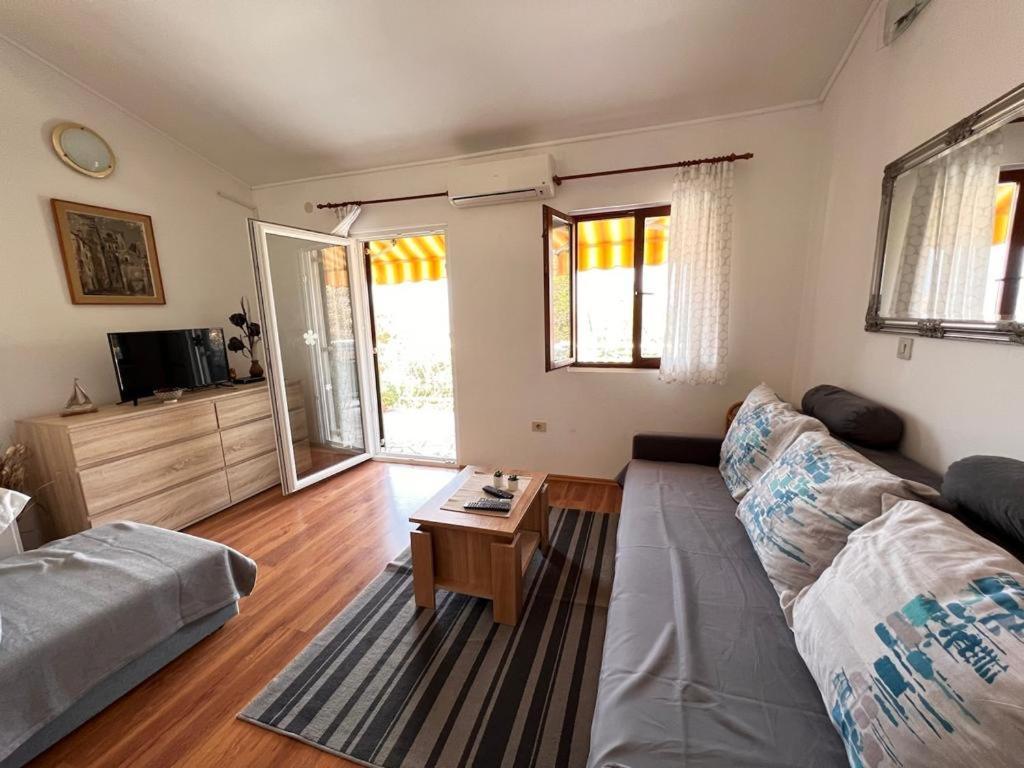 קלנוביצה Apartments Valentinovo מראה חיצוני תמונה