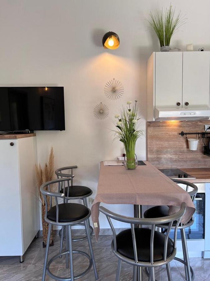 קלנוביצה Apartments Valentinovo מראה חיצוני תמונה