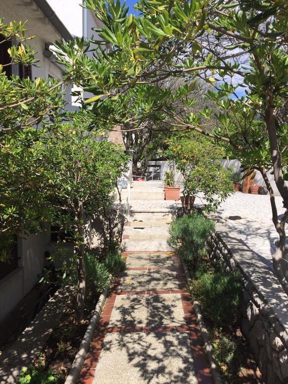 קלנוביצה Apartments Valentinovo מראה חיצוני תמונה